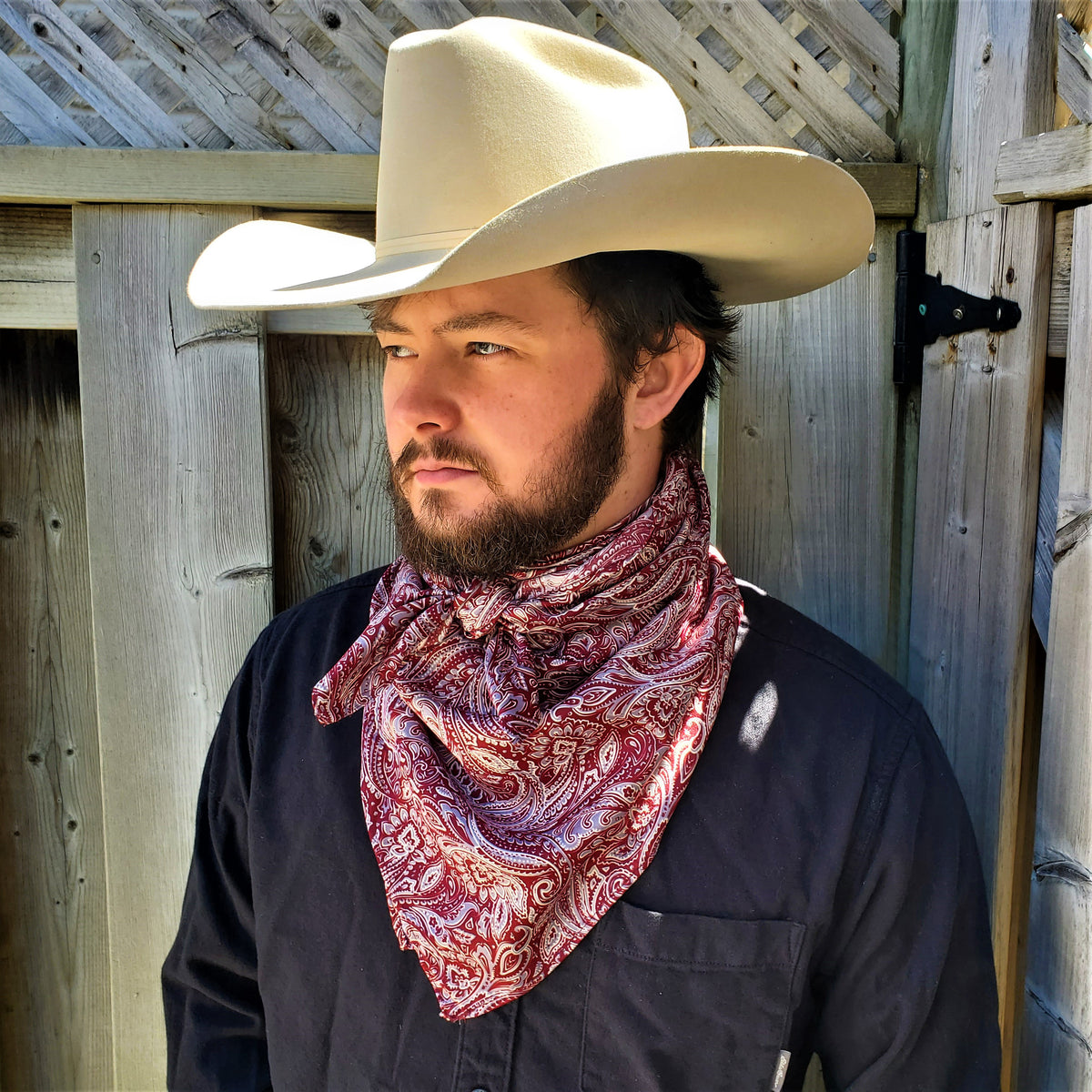 How to Tie a Wild Rag–3 Ways - COWGIRL Magazine How to Tie a Wild Rag–3 Ways - COWGIRL Magazine