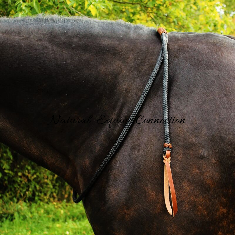 Adjustable Horse Neck Rope with Leather Poppers – Natural Equine
